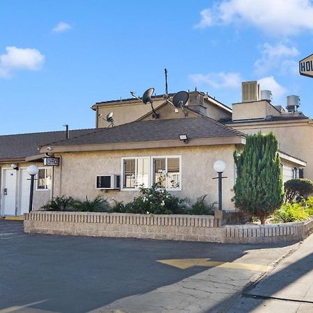 Holly Park Motel Near Lax Lennox Екстериор снимка